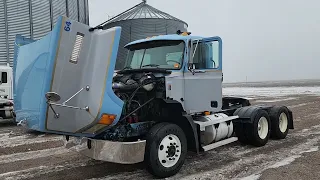 2003 Mack CH613 Day Cab Semi, E7460 Engine, 9 Speed Eaton Transmission, 443,528 Miles