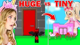 HUGE Vs TINY House Build Challenge In Adopt Me! (Roblox)