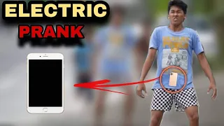 ELECTRIC PHONE "PUBLIC PRANK" | Social experiment