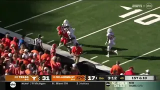 Sick 51 yard SHOELESS run for Oklahoma State RB against Texas