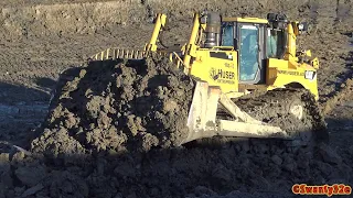 4K| CAT D8T Dozer Pushing Clay