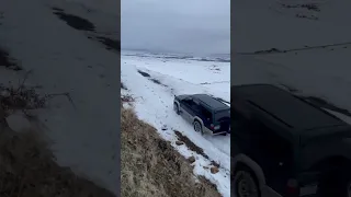 Toyota hilux surf plows through the snow! #toyota #surf #offroad #snow