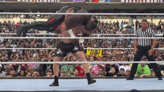 Brock Lesnar defeats Omos at Wrestlemania 39!