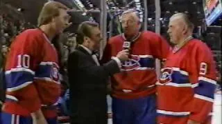 Maurice Richard tombe avec la coupe Stanley