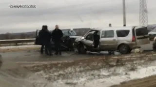 В Сети появилось видео, запечатлевшее последствия ДТП, в котором погибли два человека