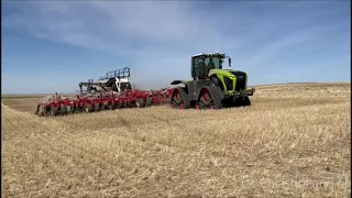 CLAAS XERION 5000 TRAC TS,  sows 2.5 acre every 3 minutes.