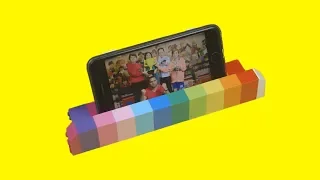 How to build a LEGO phone stand! FUN LEGO DIY Build 2019