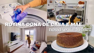 ROTINA DO DIA | organização do lar, lavando roupas, bolo de banana fácil e muito mais | Laís Duo✨