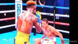 Jermell Charlo stops Jeison Rosario with a body shot