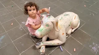 CACHORRO PINTADO NO PARQUE CRAYOLA DE ORLANDO - Familia Brancoala