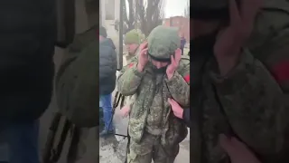 украинские мужики устроили суд линча над русскими захатчиками!