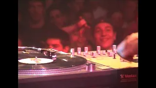 ITF WORLD 2002- Scratching WorldFinal -  DJ NETIK vs DJ I-EMERGE - Round 1