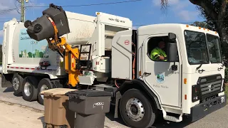 Brand New Electric Garbage Truck vs Heavy Trash: BYD New Way Sidewinder