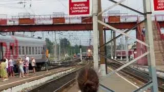 ЧС7-096 с поездом №082 Белгород - Санкт-Петербург прибывает на ст. Орёл.