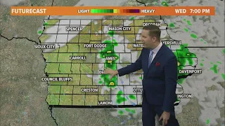 Iowa weather update: Scattered showers and even isolated thunderstorms are possible today