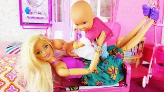 Rodzinka Barbie - Nowy brat!! Czy Kaja pójdzie do przedszkola?  bajki dla dzieci