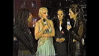 Madonna - Short Interview at the MTV Video Music Awards Red Carpet, 1994