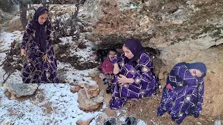 "Snowy land: the story of a nomadic widow and her daughter in a cave"