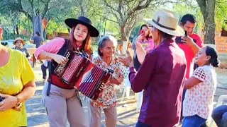 El Gato Moro.. Por Rocio Arellano La Princesita Tarragosera 🕺💃