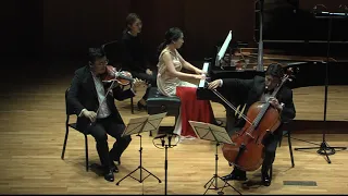 Haydn Piano Trio No. 39 in G major Gypsy Hob. XV:25 - Trio con Spirito