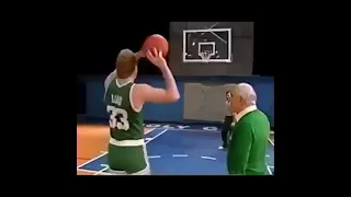 Larry Bird can’t even miss when he tries 😂