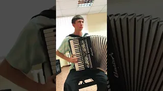 🪗🎶                          Олександр Матюшенко