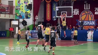 台灣超強國小生輕鬆灌籃