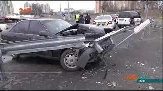 Відбійник на таран: водій не впорався з керуванням на слизькій дорозі