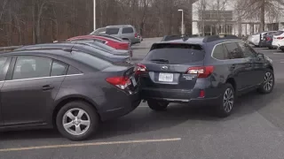 Subaru Outback without and with rear autobrake - IIHS demonstration