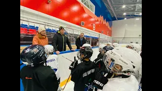 «Король лыж» Николай Зимятов в гостях у кировской школы хоккея