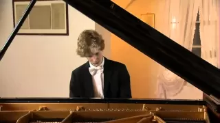 Jan Lisiecki - F. Chopin - Waltz Op. 64 No. 2