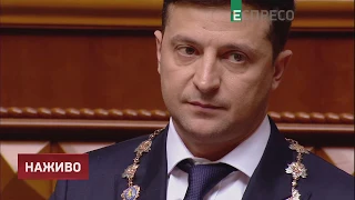 Президент - не ікона: Зеленський попросив посадовців не вішати його портрети в кабінетах