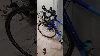 Упаковка шоссейного велосипеда в велочемодан