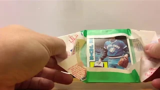Ripping 2 Packs of 1984 Topps Baseball Cards - Mattingly RC ?