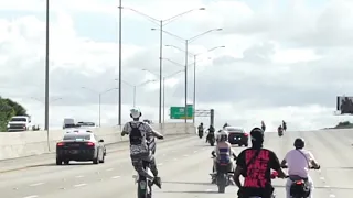 Cop does a pit maneuvers on street bike (Full video)