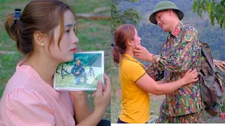Video compilation of a soldier unexpectedly returning to visit his lover after a long time apart