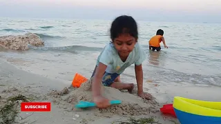 Beach Time With Me - Building Sand Castle