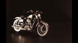 2014 HARLEY-DAVIDSON SPORTSTER IRON 883 MOTORCYCLE, 1:18 SCALE BY MAISTO