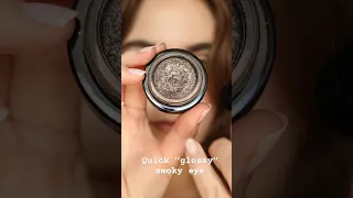 Perfect one & done shadow for a smoky, wet-look