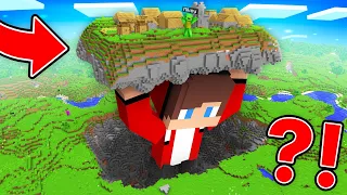 Mikey LOCKED UP in VILLAGE on GIGANT JJ in Minecraft Maizen