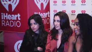 Fifth Harmony juega El Juego de la Misma Acción [SUBTITULADO]