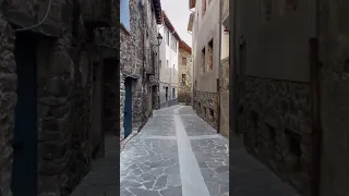 Castellfollit de la Roca - Small narrow town on a SPANISH cliff