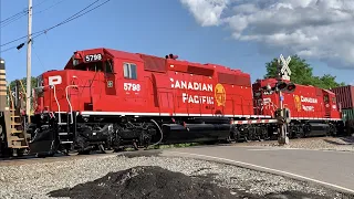 Look What Passes Behind Me While Railroad MOW Vehicles Pass In Front!  2 Trains Ease Down Big Hill