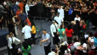 Darren Espanto Invades Mall of Asia