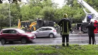 Apvirtęs sunkvežimis užblokavo eismą Vilniuje