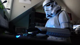 Stormtrooper plays Cantina Band | STAR WARS (Piano Cover)