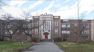 Huge Abandoned Horace Mann High School in Gary, Indiana (P1)