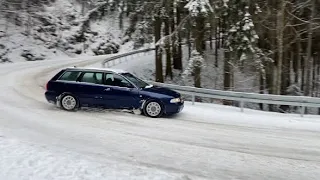 Audi A4 b5 2.4 V6 Quattro - Snow drift
