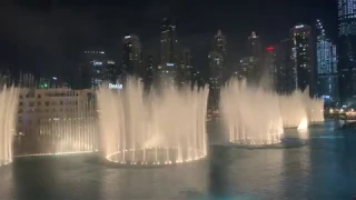 Шоу фонтанов в Дубае. Поющие фонтаны. ОАЭ. The Fountain Show 2019 Burj Khalifa!