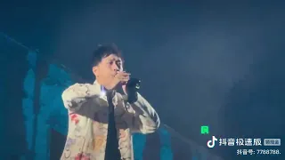 @橙子的八月唢呐一响燃爆全场,太爽了 #alanwalker2023中国巡演 希望四年后你再来成都 @AlanWalker